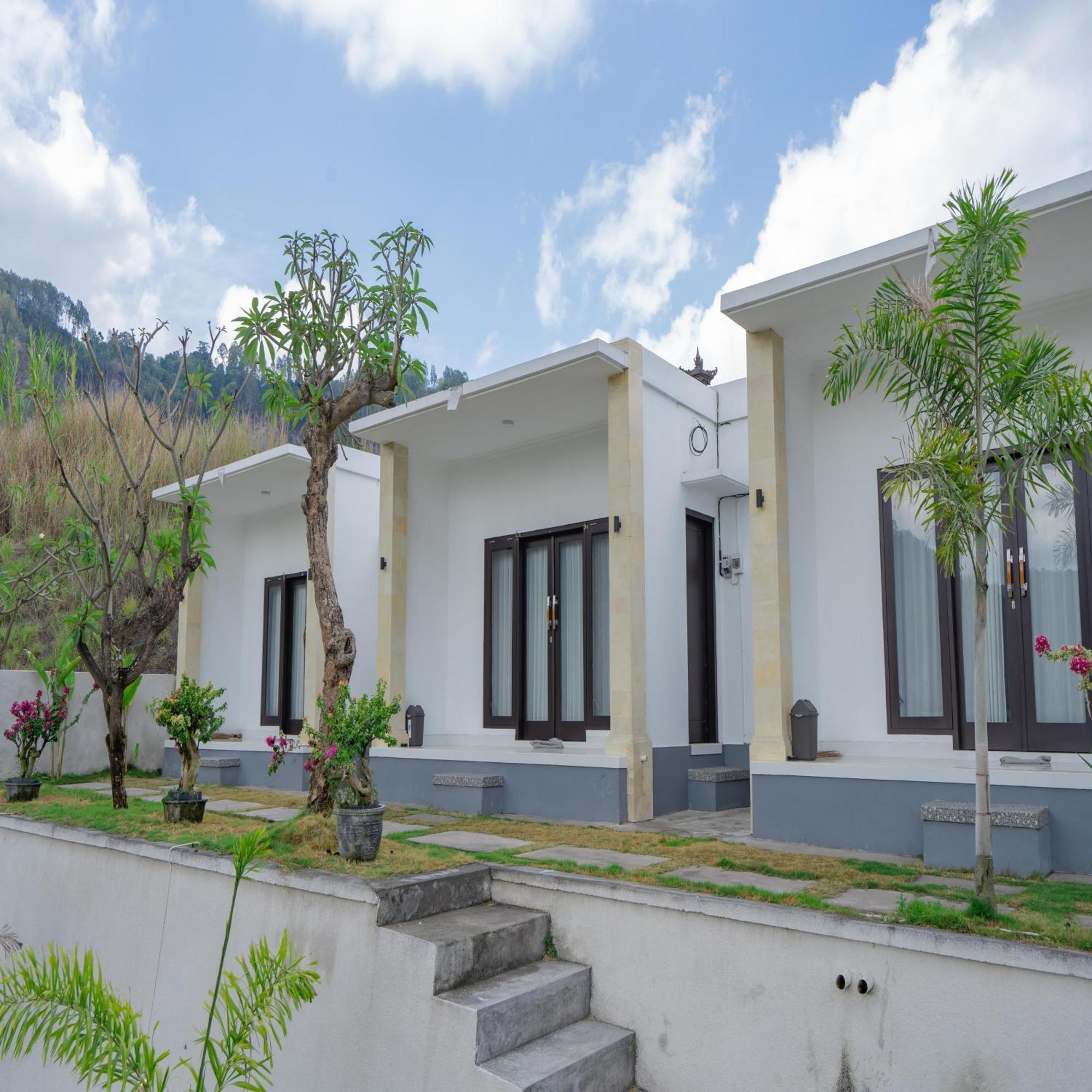 Batur Kencana Villa Mitra Reddoorz Baturaja  Esterno foto