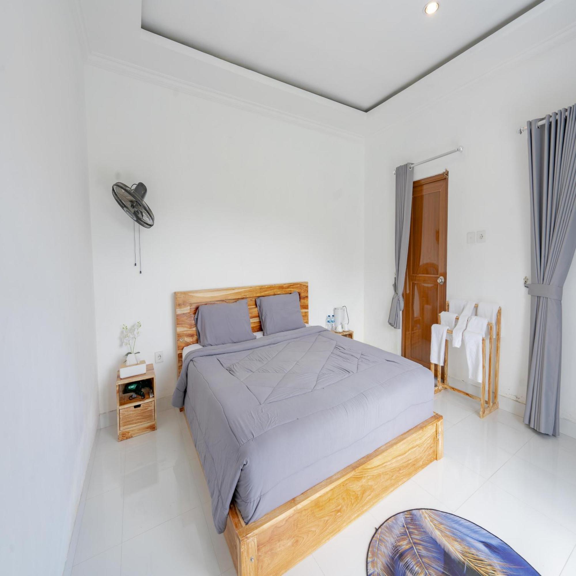 Batur Kencana Villa Mitra Reddoorz Baturaja  Esterno foto